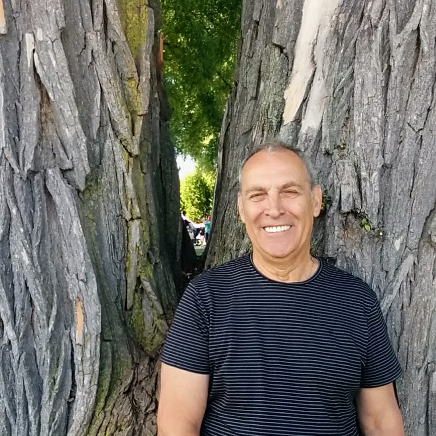 J.Robert Lavoie